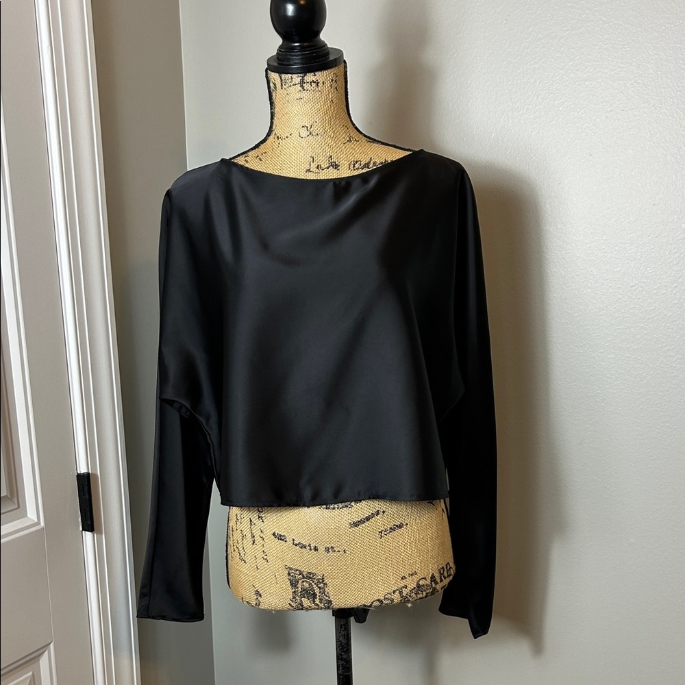ANTONIO MELANI Black Satin Long-Sleeve Cropped Blouse